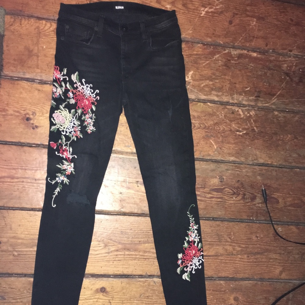 High waisted embroidered new Hudson jeans